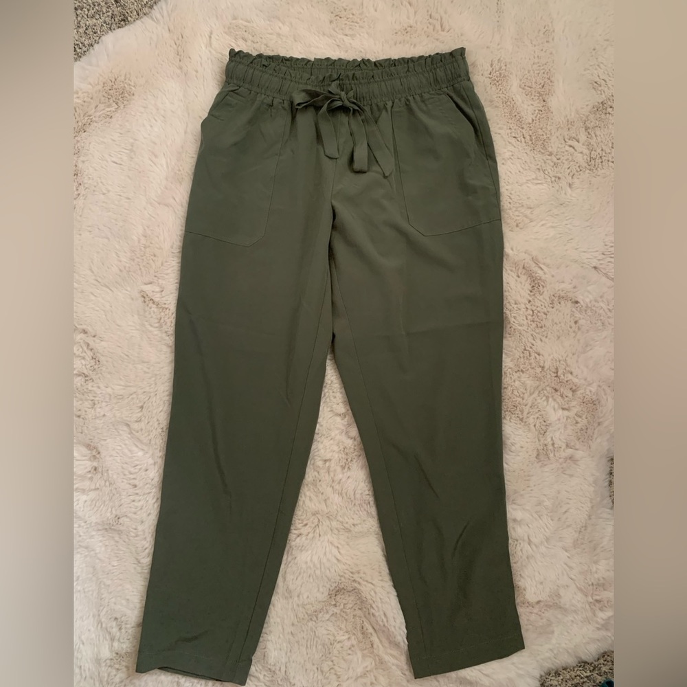 Women’s Green Straight Leg Pants